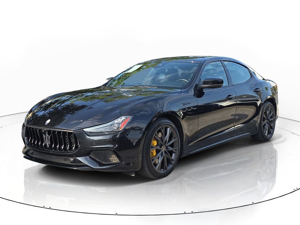 2022 Maserati Ghibli Modena Q4