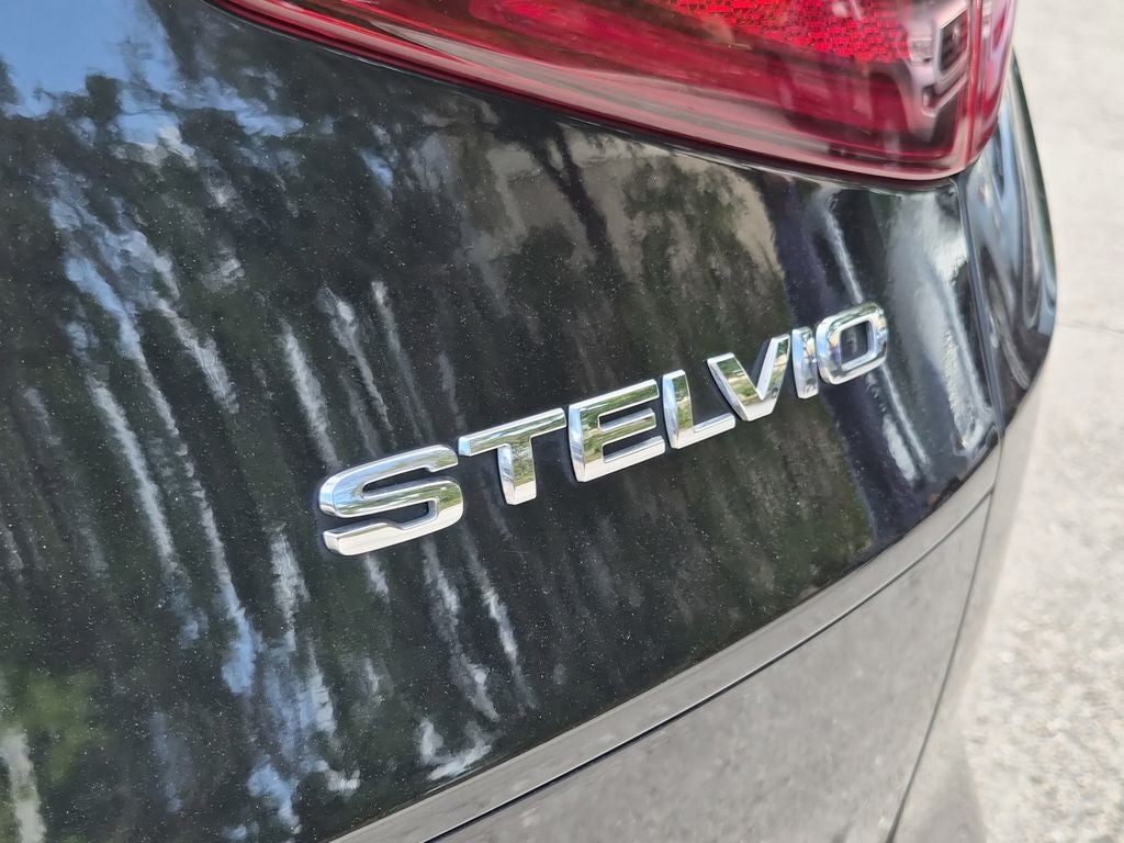 2022 Alfa Romeo Stelvio Ti