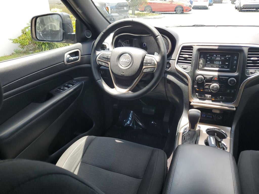 2017 Jeep Grand Cherokee Laredo