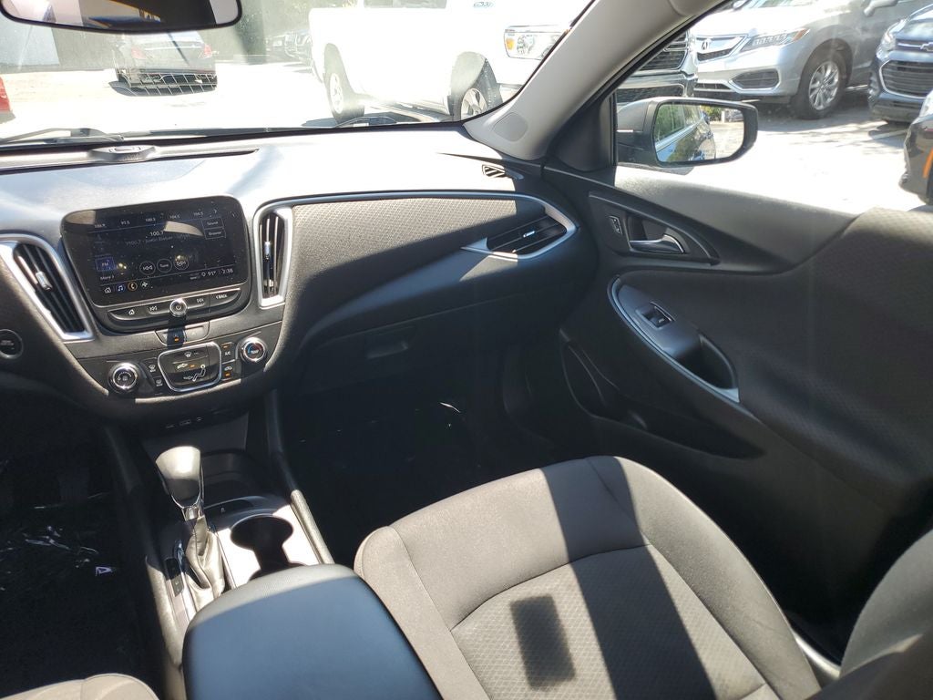 2022 Chevrolet Malibu LS 1LS