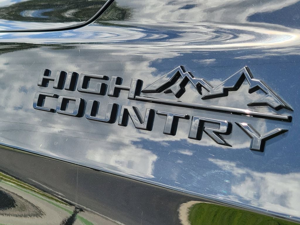 2021 Chevrolet Suburban High Country