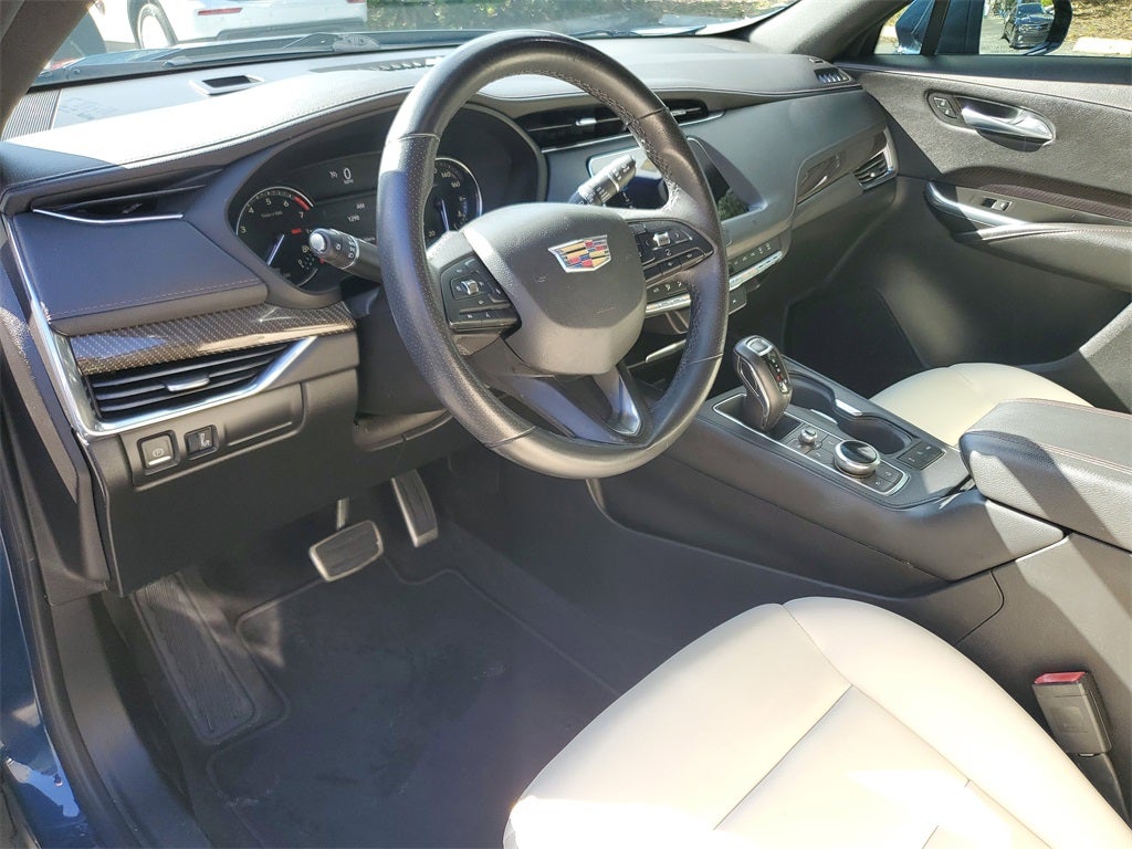 2019 Cadillac XT4 Sport SUNROOF