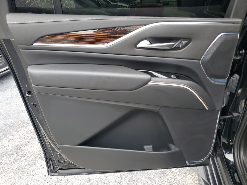 2024 Cadillac Escalade ESV Luxury