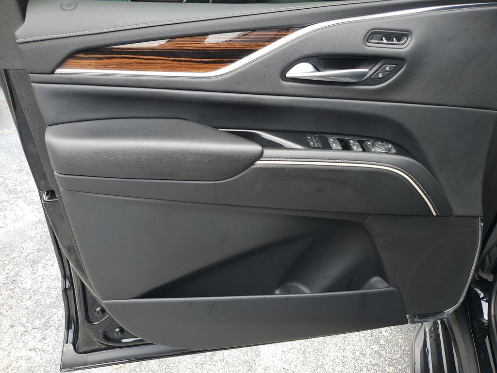 2024 Cadillac Escalade ESV Luxury
