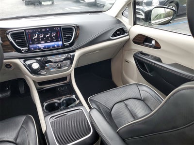 2022 Chrysler Pacifica Hybrid Limited PANORAMIC ROOF