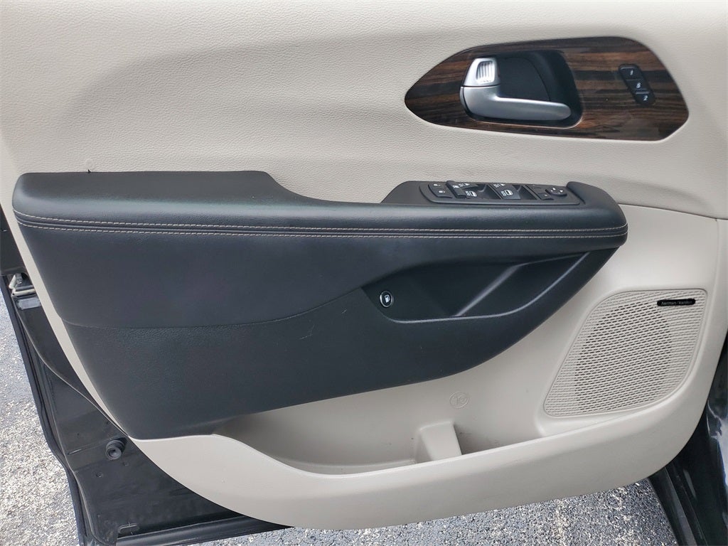 2022 Chrysler Pacifica Hybrid Limited PANORAMIC ROOF