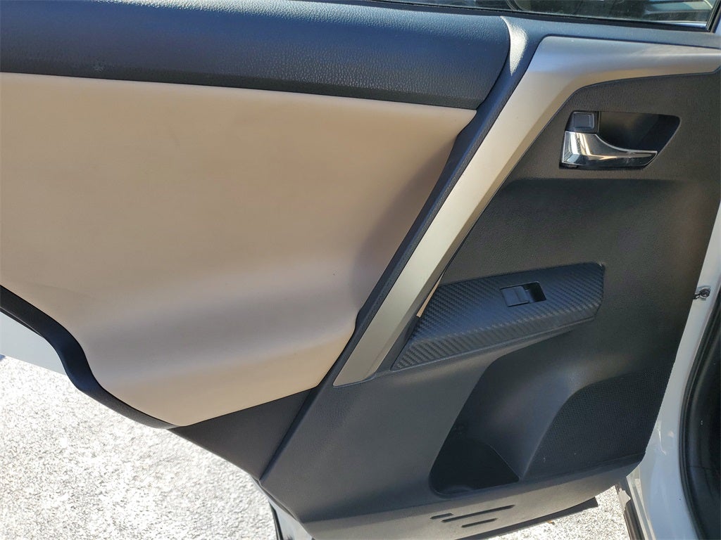 2015 Toyota RAV4 Limited SUNROOF