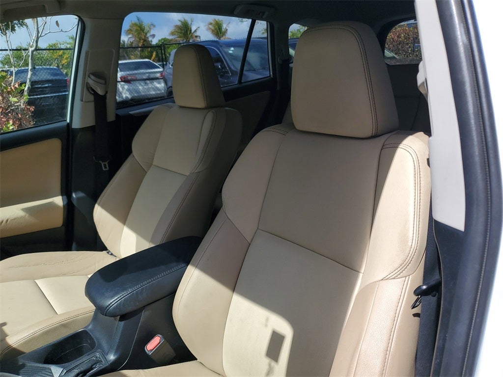 2015 Toyota RAV4 Limited SUNROOF