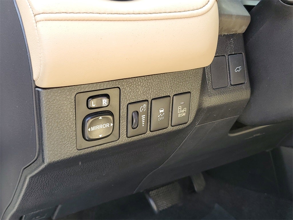 2015 Toyota RAV4 Limited SUNROOF