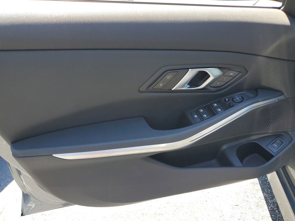 2025 BMW 3 Series 330i xDrive