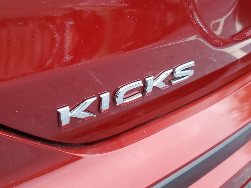 2023 Nissan Kicks SV