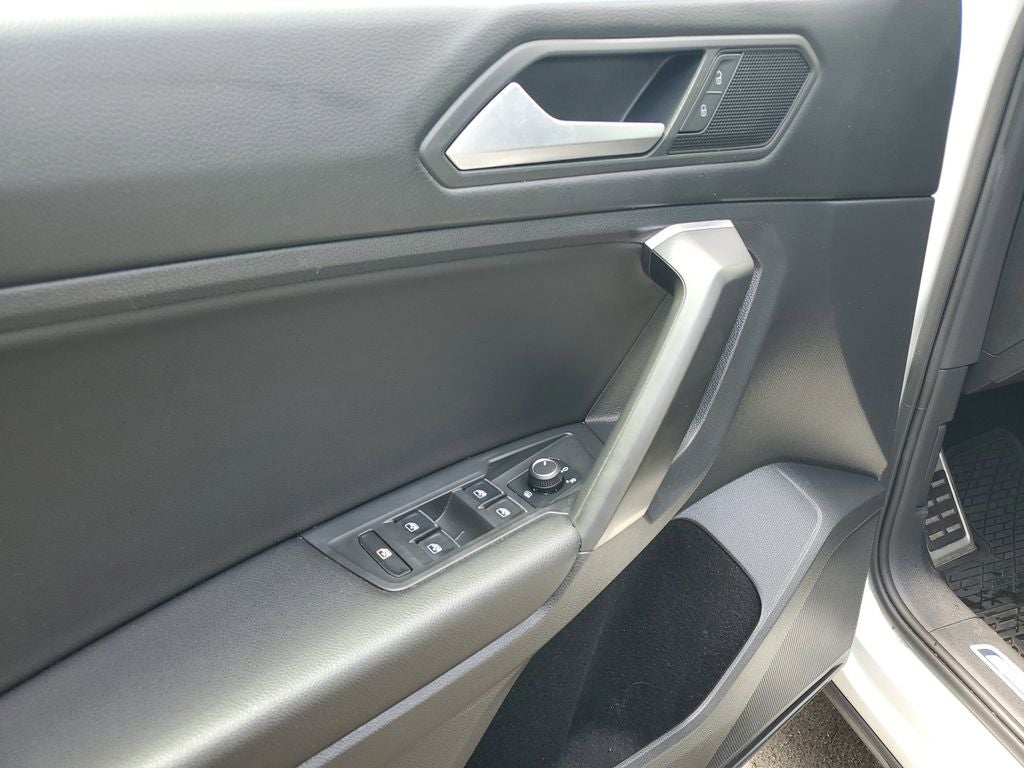 2021 Volkswagen Tiguan 2.0T SE R-Line Black