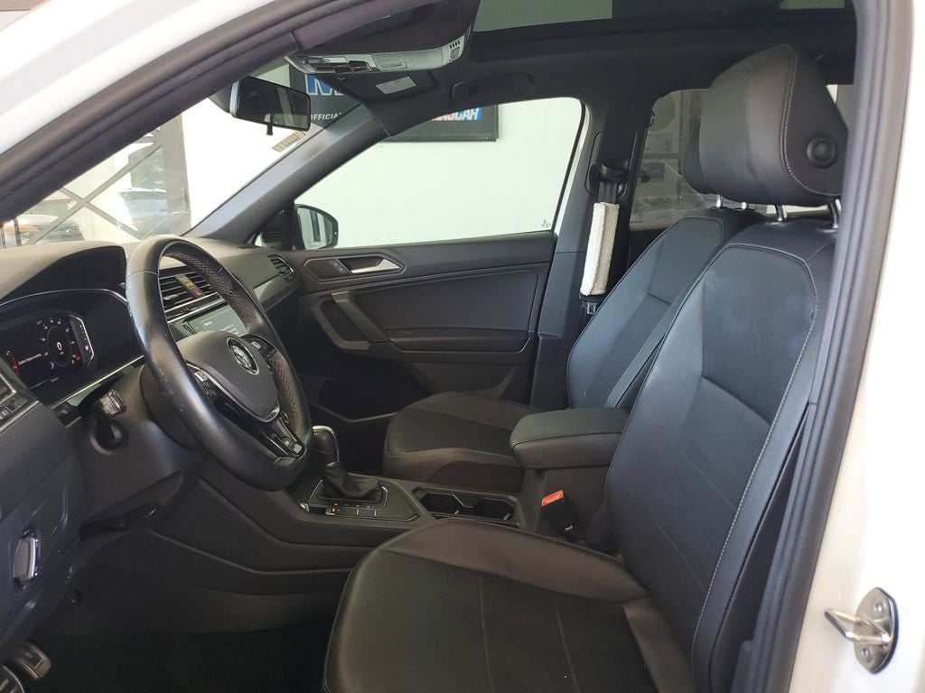 2019 Volkswagen Tiguan 2.0T SEL R-Line