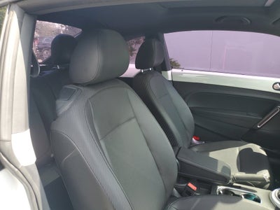 2018 Volkswagen Beetle 2.0T SE