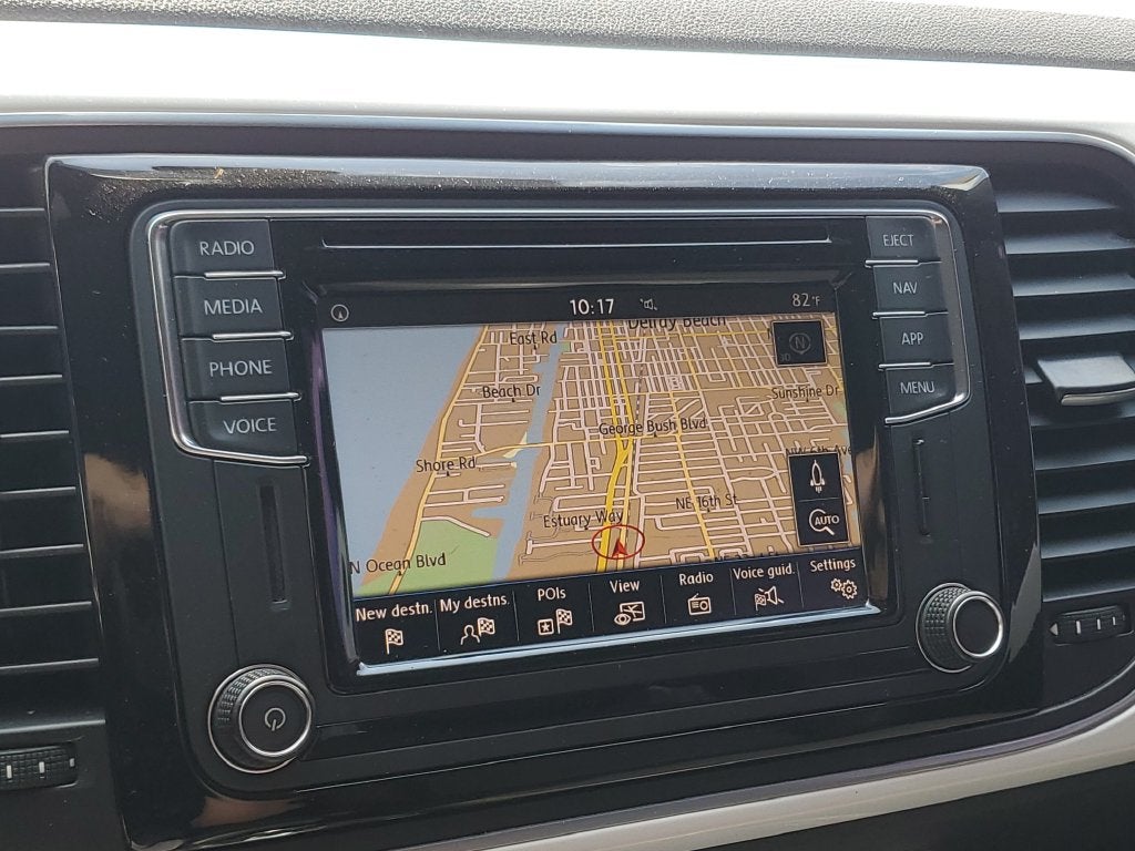 2018 Volkswagen Beetle 2.0T SE
