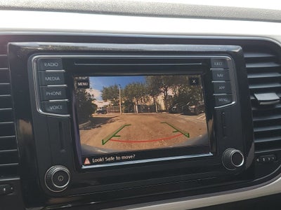 2018 Volkswagen Beetle 2.0T SE