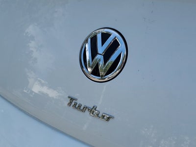 2018 Volkswagen Beetle 2.0T SE