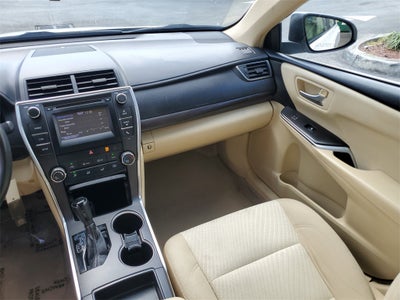 2017 Toyota Camry SE