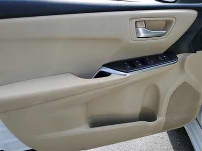 2017 Toyota Camry SE