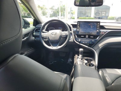 2022 Toyota Camry SE
