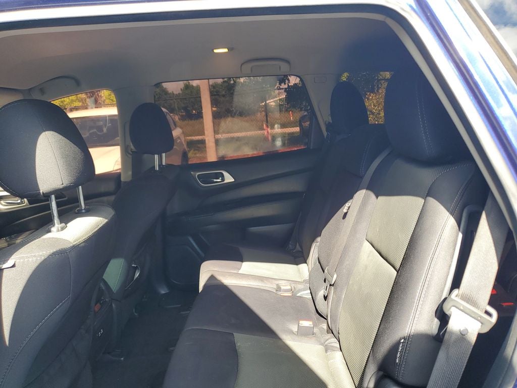 2020 Nissan Pathfinder SV