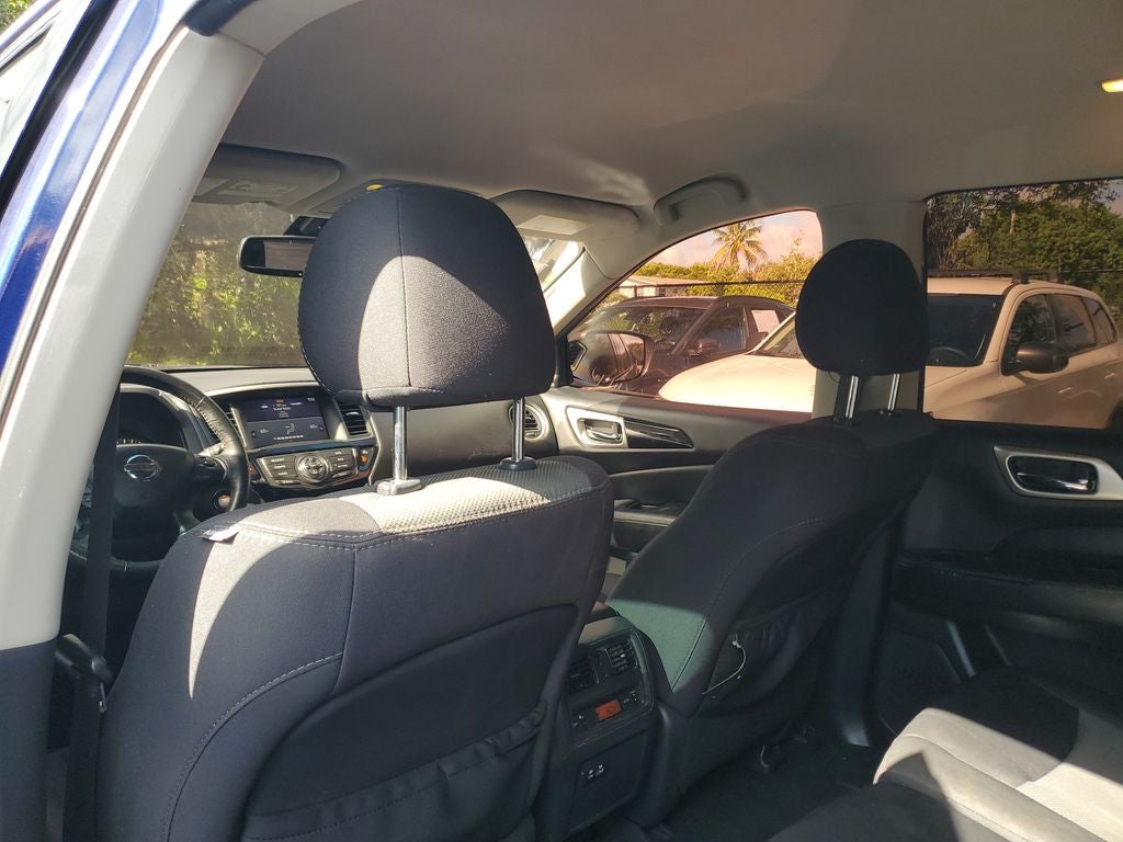 2020 Nissan Pathfinder SV