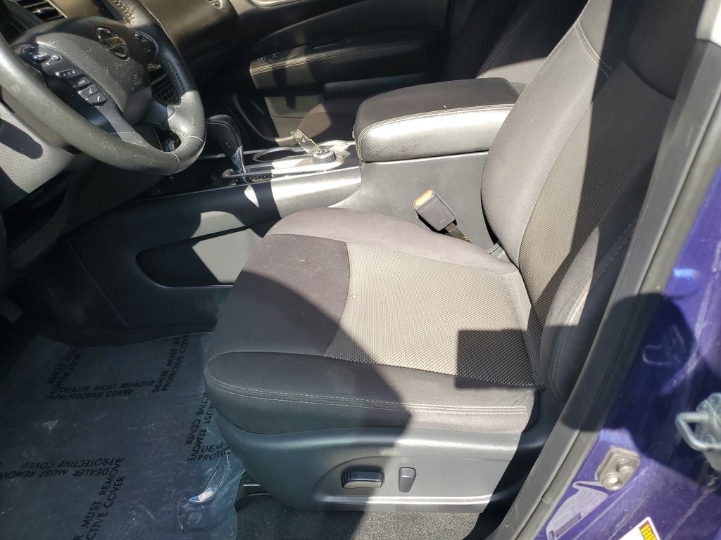 2020 Nissan Pathfinder SV