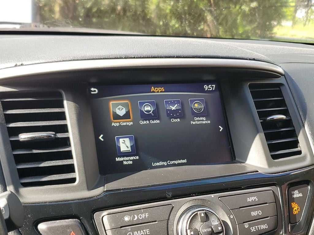 2020 Nissan Pathfinder SV