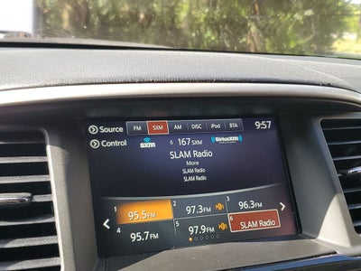 2020 Nissan Pathfinder SV