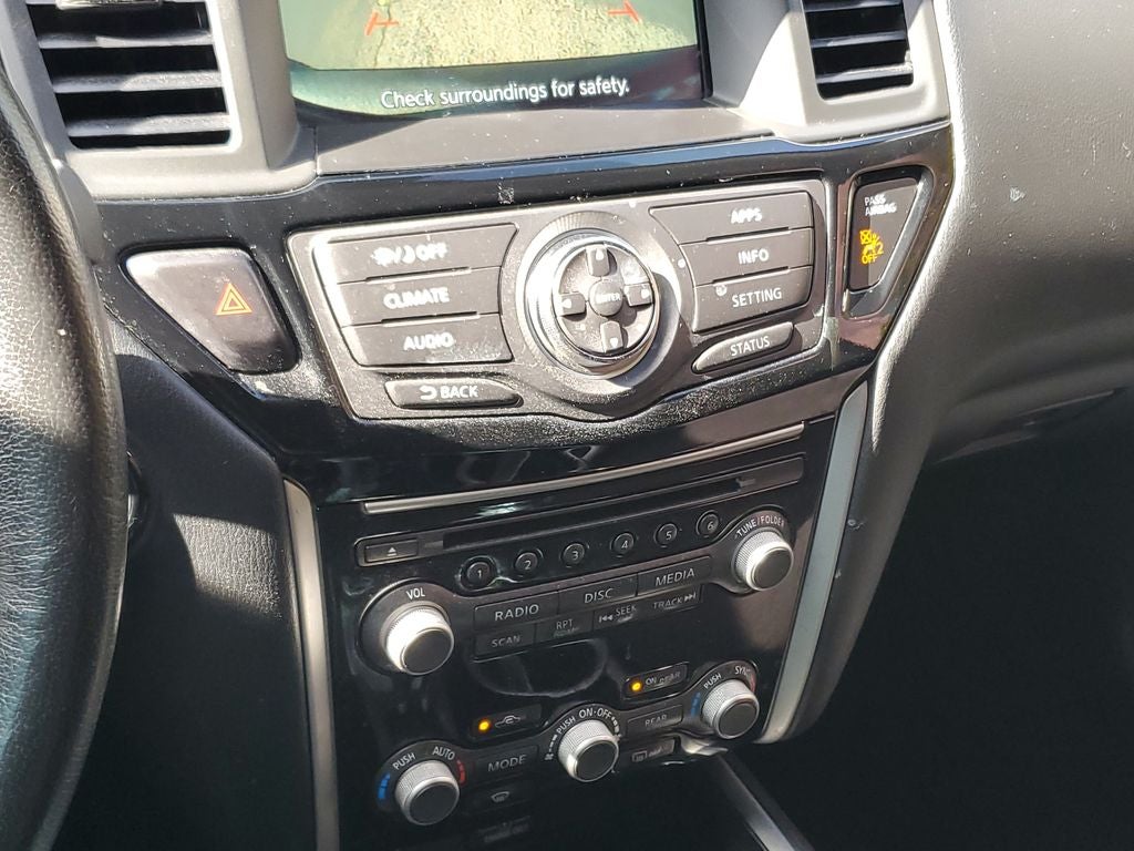 2020 Nissan Pathfinder SV