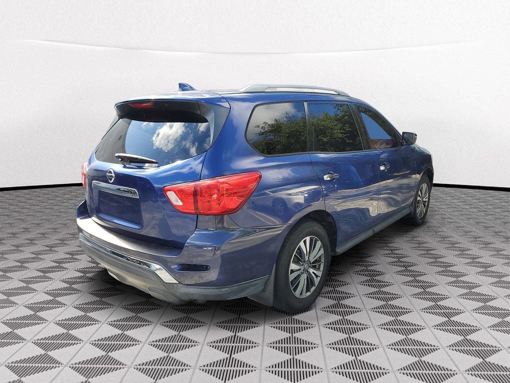 2020 Nissan Pathfinder SV