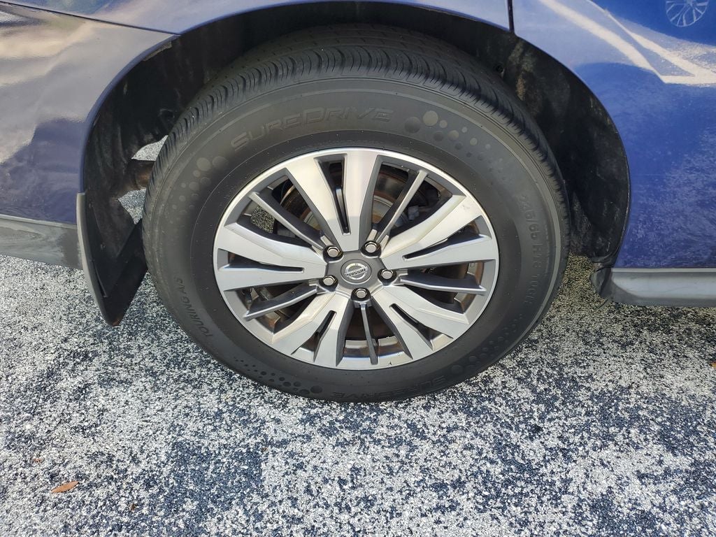 2020 Nissan Pathfinder SV