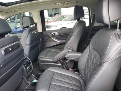 2023 BMW X7 xDrive40i