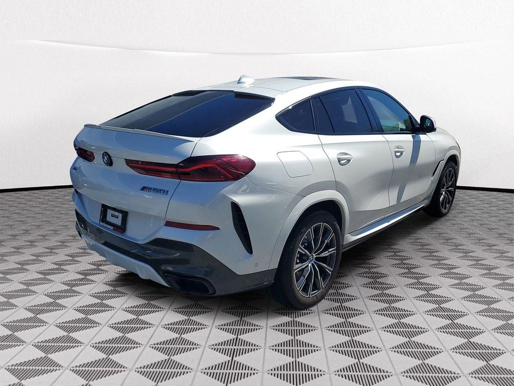 2021 BMW X6 M50i