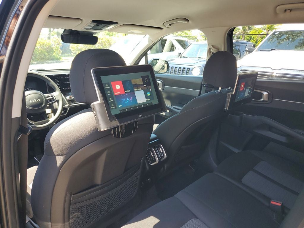 2022 Kia Sorento LX