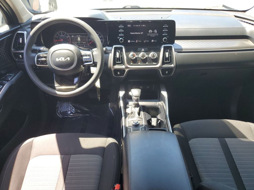 2022 Kia Sorento LX