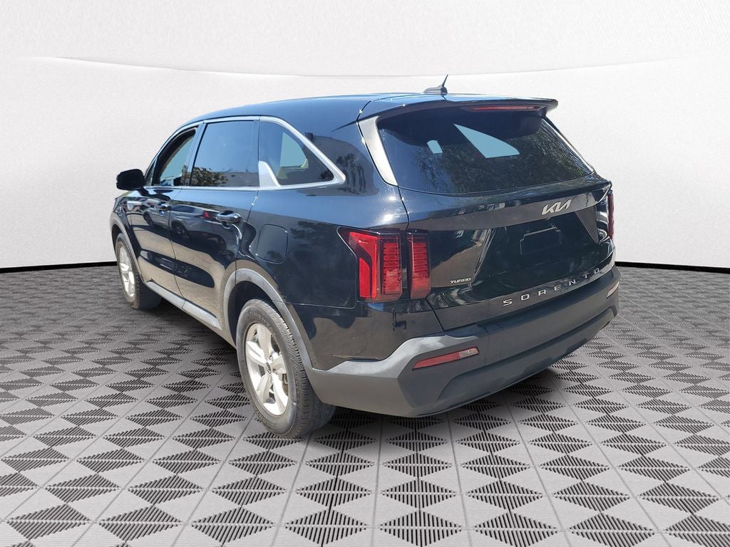 2022 Kia Sorento LX