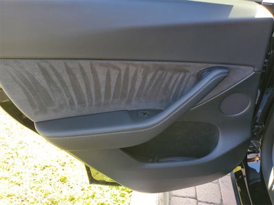 2024 Tesla Model Y Performance