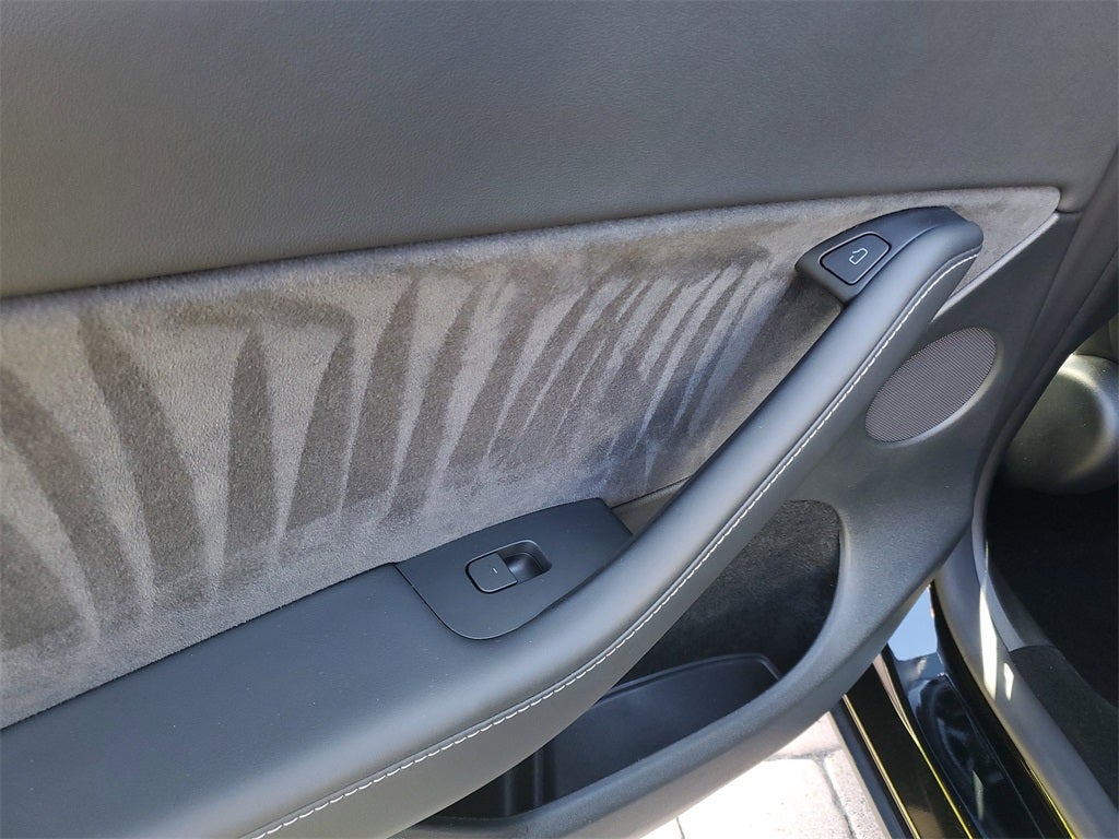 2024 Tesla Model Y Performance