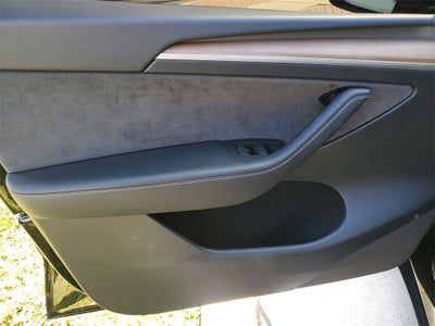 2024 Tesla Model Y Performance