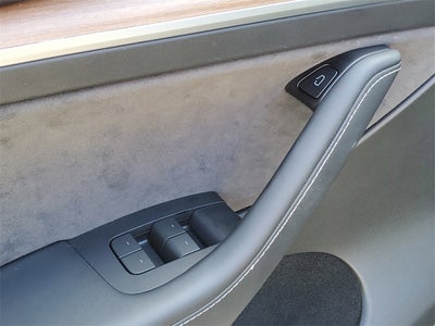 2024 Tesla Model Y Performance