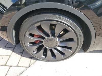 2024 Tesla Model Y Performance