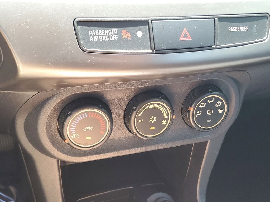 2014 Mitsubishi Lancer ES