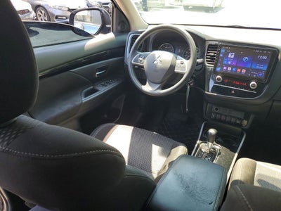 2020 Mitsubishi Outlander ES