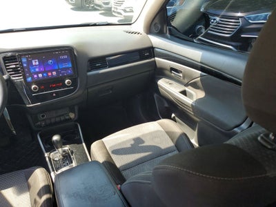 2020 Mitsubishi Outlander ES