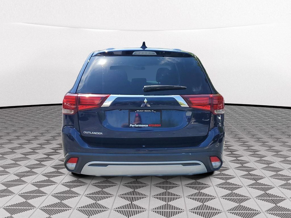 2020 Mitsubishi Outlander ES