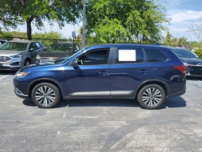 2020 Mitsubishi Outlander ES