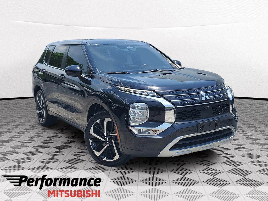 2023 Mitsubishi Outlander SE
