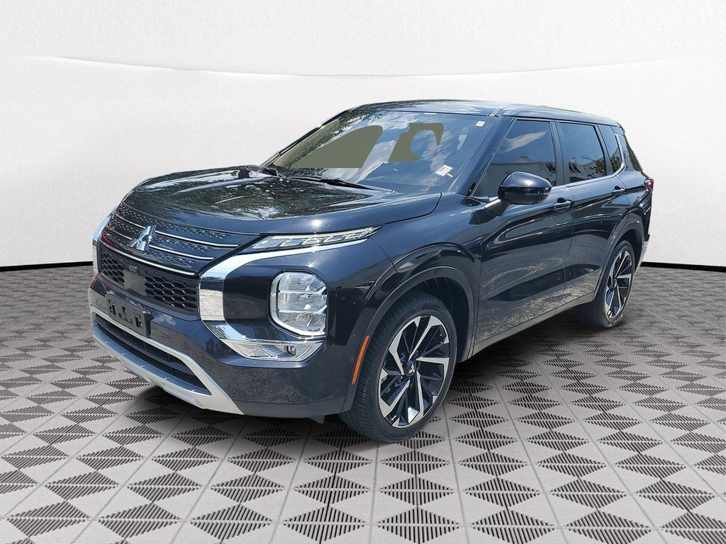 2023 Mitsubishi Outlander SE
