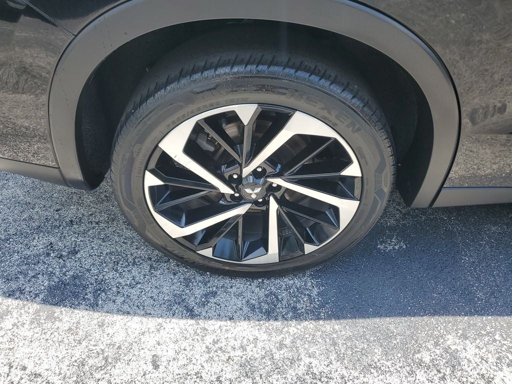 2023 Mitsubishi Outlander SE